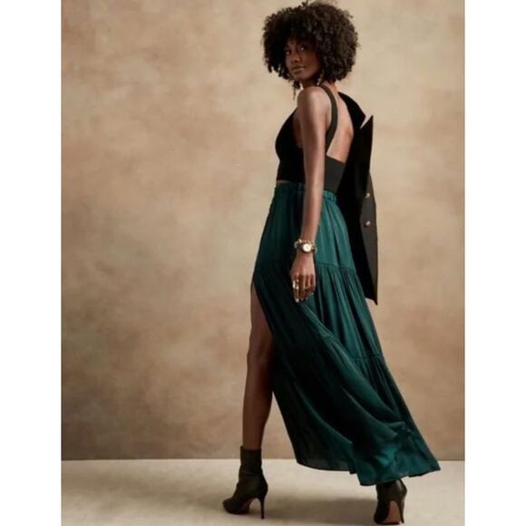 Banana Republic Tiered Soft Satin Skirt with Slit Size X-Large Pull On Colorful - Picture 8 of 8
